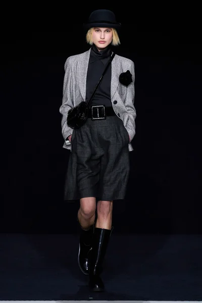 Look 5